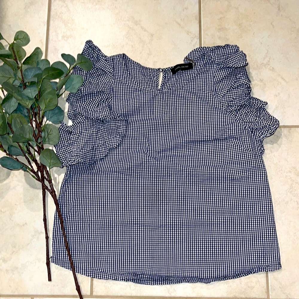 Ivanka Trump sleeveless ruffled top in size medium